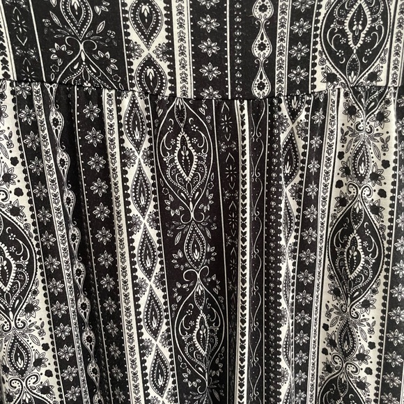 Full length maxi skirt! - Picture 3 of 4